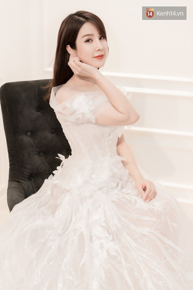 Diệp Lâm Anh đẹp mong manh đi thử váy cưới trước ngày trọng đại Diệp Lâm Anh đẹp mong manh đi thử váy cưới trước ngày trọng đại